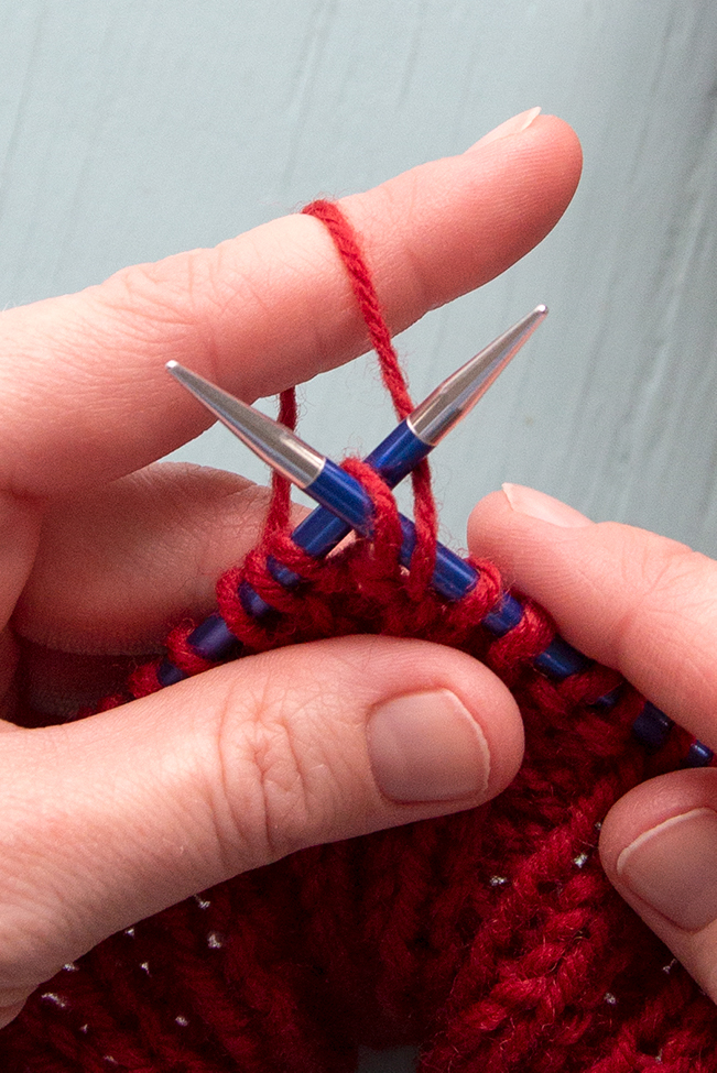 How to knit for beginners - the continental way (+ slow motion) 